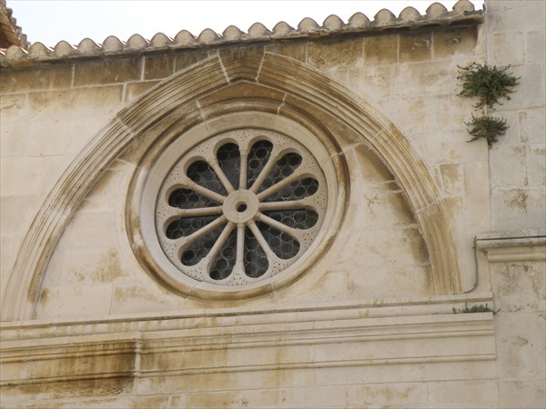 048-Собор Св.Ловро - окно-роза